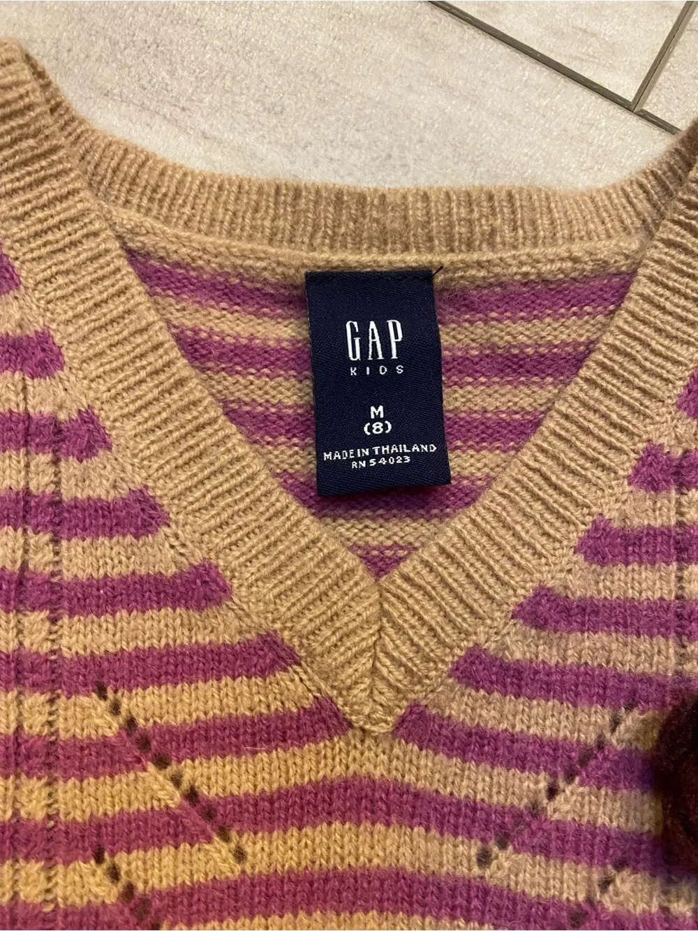 GAP Girls Striped V-Neck Sweater Vest in Purple and Tan Size Medium (8)
